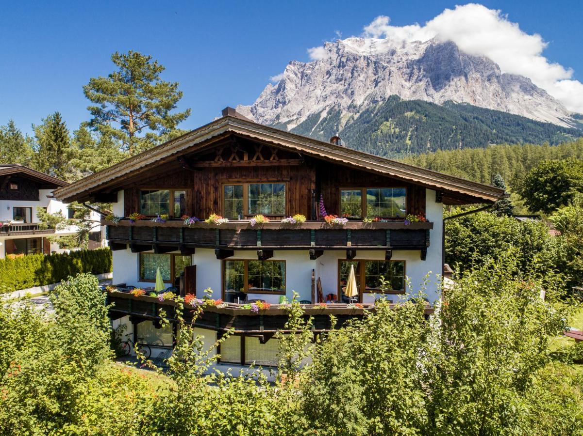 Tyrol Appartements Ервалд Екстериор снимка